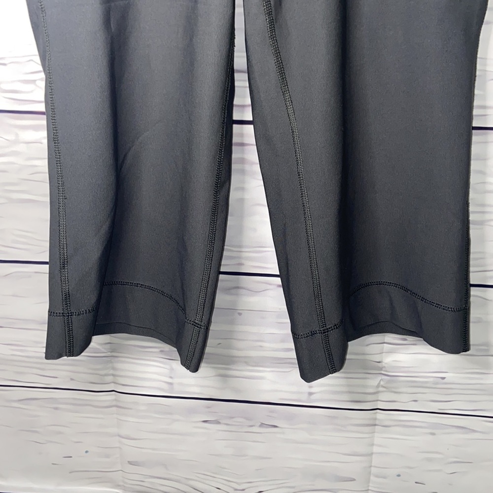 Nike Crops - Picture 3 of 5